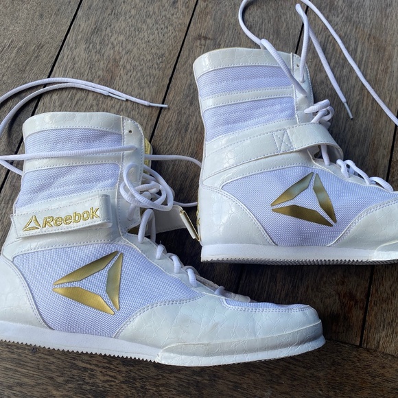 protektor trådløs civilisation Reebok | Shoes | Reebox White And Gold Boxing Shoes Cn 580 | Poshmark